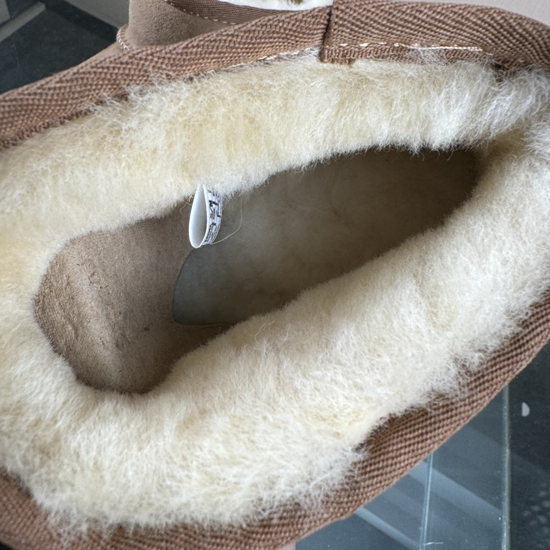 260 全网最齐ugg130+配色市售顶级版本 UGGMini薄底黑色短筒1.5cm书爆款 广州外贸大厂生产鞋头到鞋垫真羊皮毛