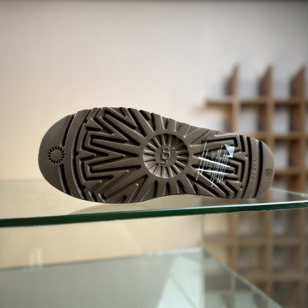 260 全网最齐ugg130+配色市售顶级版本 UGGMini薄底黑色短筒1.5cm书爆款 广州外贸大厂生产鞋头到鞋垫真羊皮毛