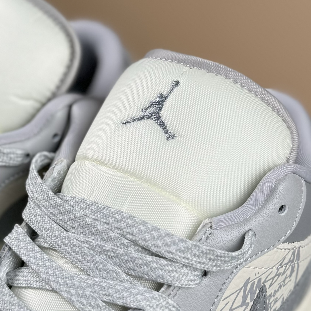280 Nike Jordan Air Jordan 1 x Stussy 灰白小勾 QD1988-006