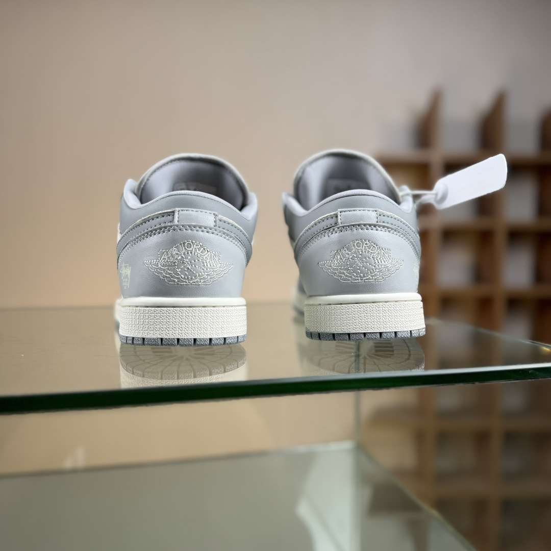 280 Nike Jordan Air Jordan 1 x Stussy 灰白小勾 QD1988-006