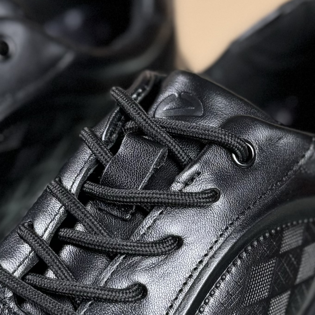 300 ECCO/爱步 经典爆款 健步系列 休闲运动跑鞋/休闲鞋