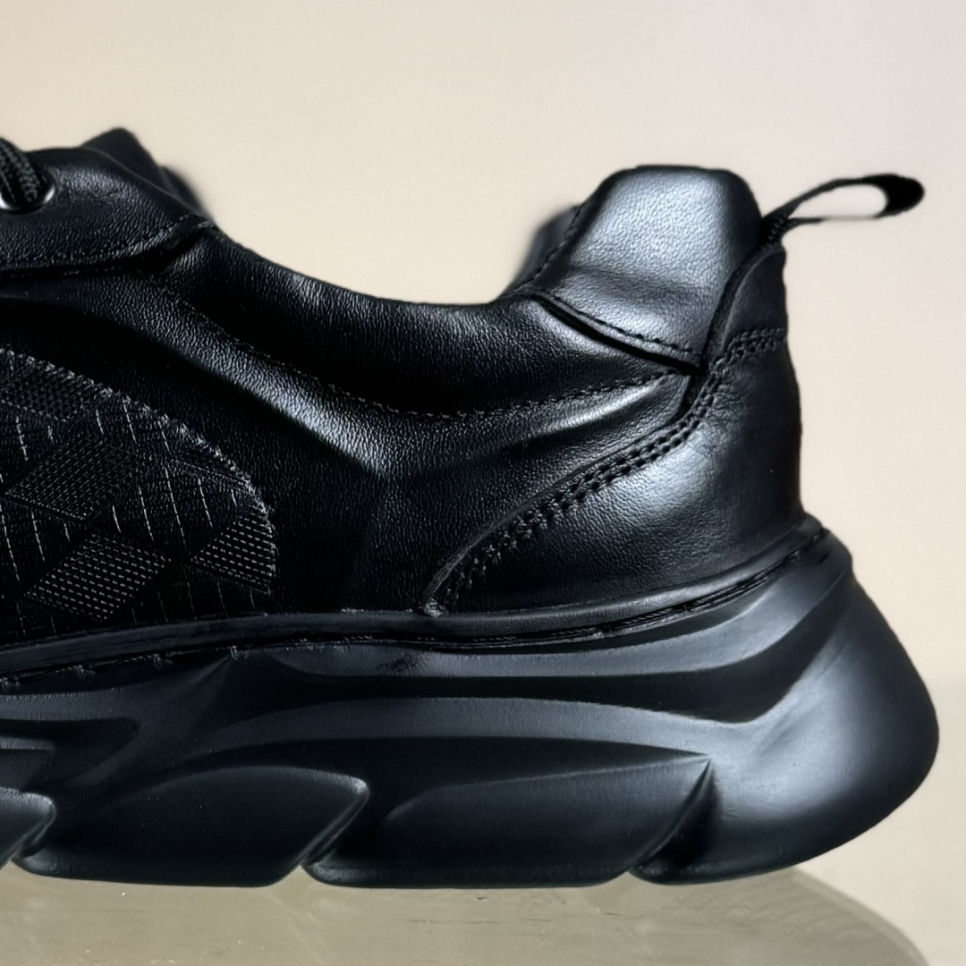 300 ECCO/爱步 经典爆款 健步系列 休闲运动跑鞋/休闲鞋