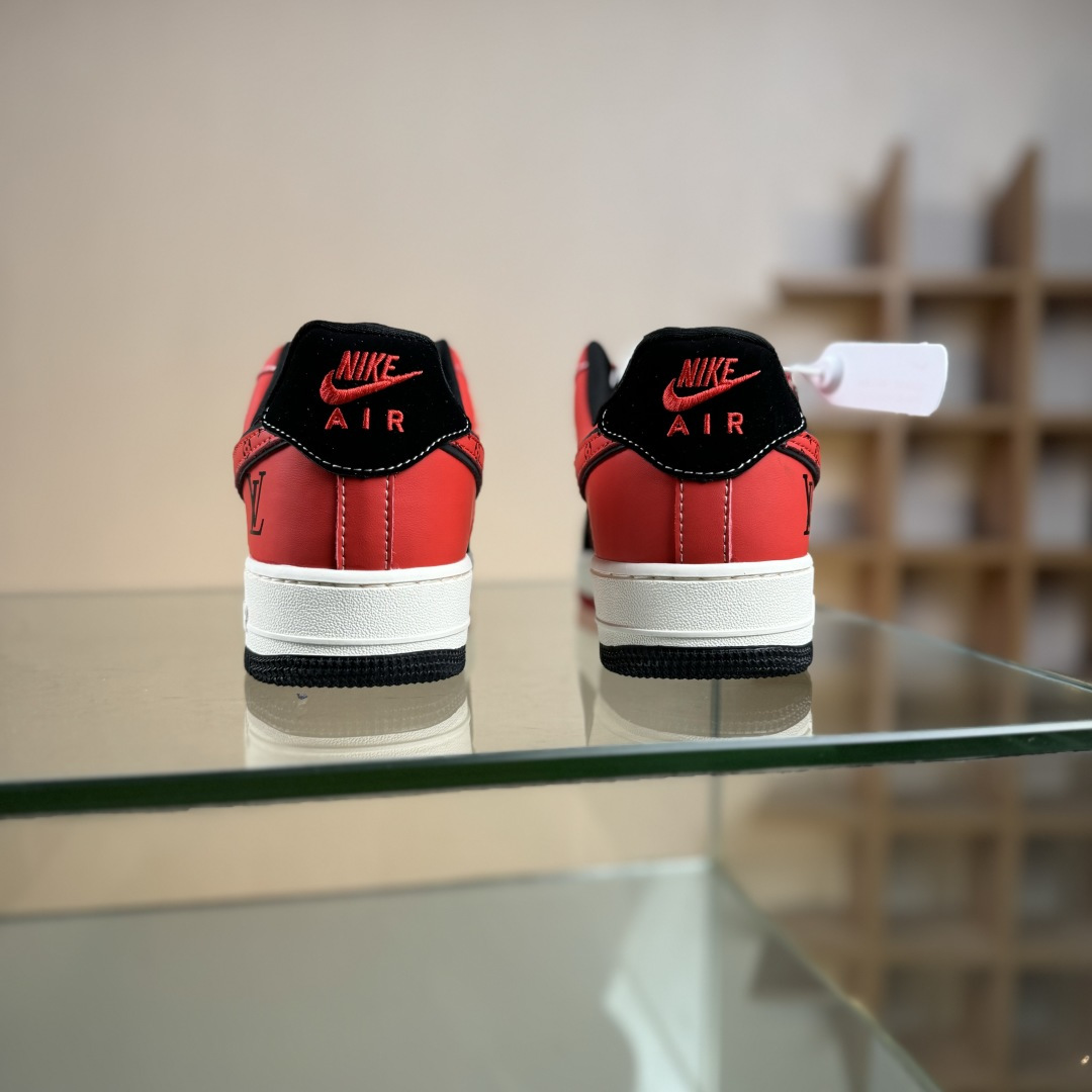 260 Nike Air Force 1 Low 07 x Louis Vuitton 黑白红三小勾满天星 KJ1688-016