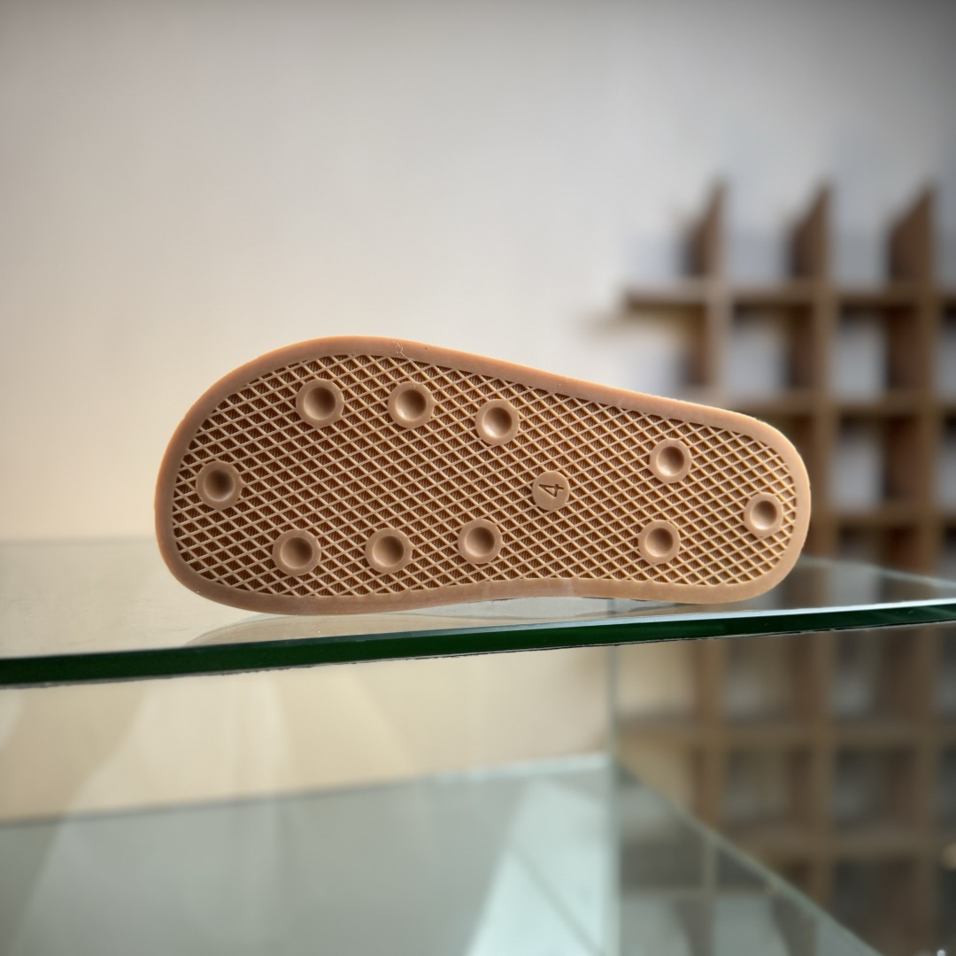 170 adidas originals Adimule 舒适百搭 防磨防滑包头拖鞋 JP8731