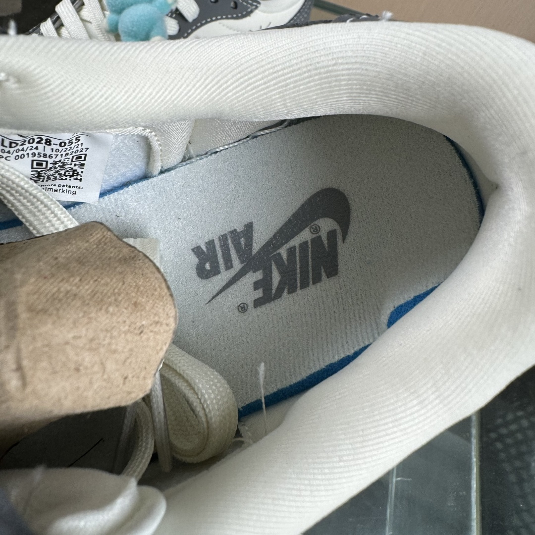 280 Travis Scott x Nike Air Jordan 1 Low x LABUBU Air Jordan 1 Low 反转灰白小勾拉布布倒钩 LD2028-055