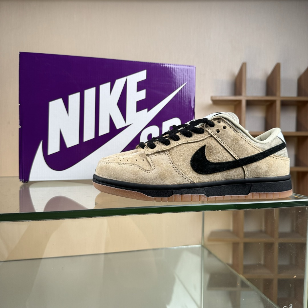 Nike SB Dunk Low 低帮休闲板鞋 HJ0367-200