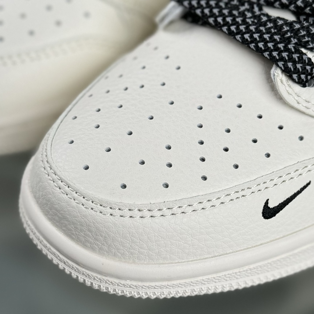 Travis Scott x Fragment Design x Air Jordan 1 Low SP AJ1 乔1双拼黑花勾 低帮文化休闲板鞋 CX5050-Y27