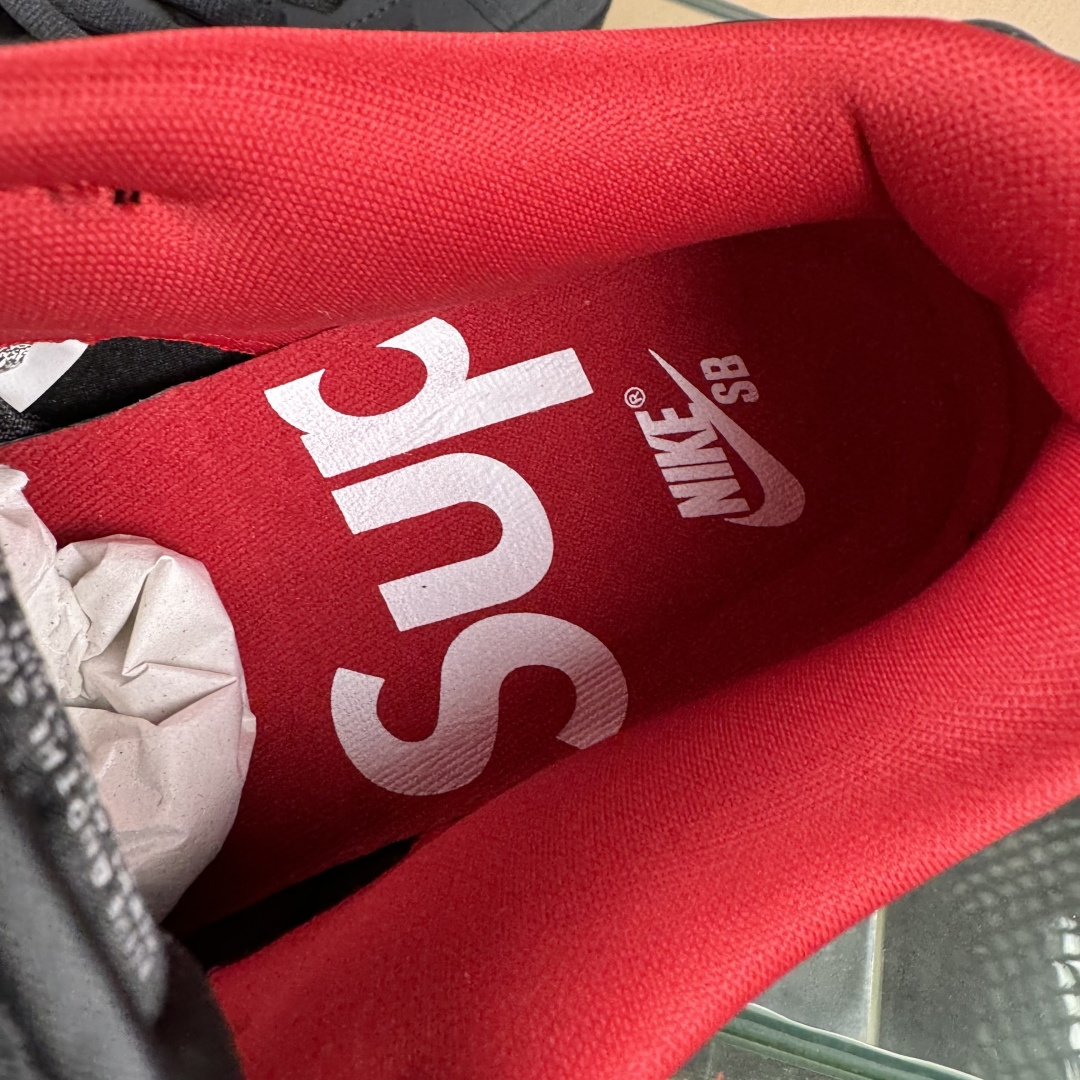 Nike Dunk SB DUNK LOW PRO QS x Supreme 黑红 HQ8487-001