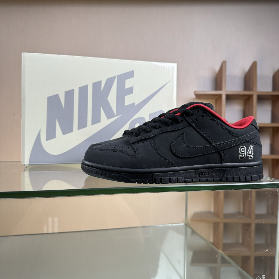 Nike Dunk SB DUNK LOW PRO QS x Supreme 黑红 HQ8487-001