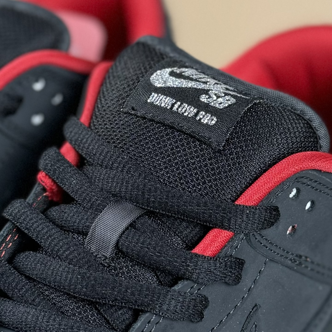 Nike Dunk SB DUNK LOW PRO QS x Supreme 黑红 HQ8487-001