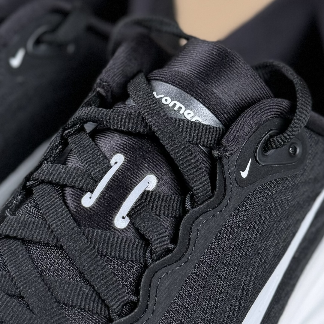 J版 Nike Air Zoom Vomero Plus 耐克网面厚底气垫跑鞋 HV8150-002-Top High Quatity Cheap Sneakers Fashion Clothing Clothes Bags handbags Shoes of all Brand wholesale With The best Quality And Beautiful Price from China Factory Chinese suppliers wholesaler seller J版 Nike Air Zoom Vomero Plus 耐克网面厚底气垫跑鞋 HV8150-002