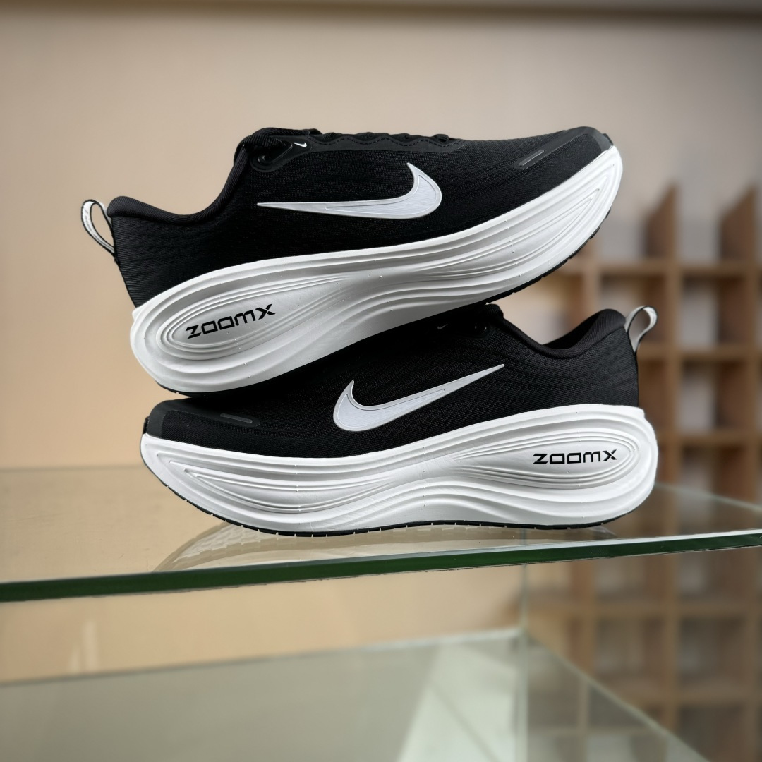 J版 Nike Air Zoom Vomero Plus 耐克网面厚底气垫跑鞋 HV8150-002-Top High Quatity Cheap Sneakers Fashion Clothing Clothes Bags handbags Shoes of all Brand wholesale With The best Quality And Beautiful Price from China Factory Chinese suppliers wholesaler seller J版 Nike Air Zoom Vomero Plus 耐克网面厚底气垫跑鞋 HV8150-002