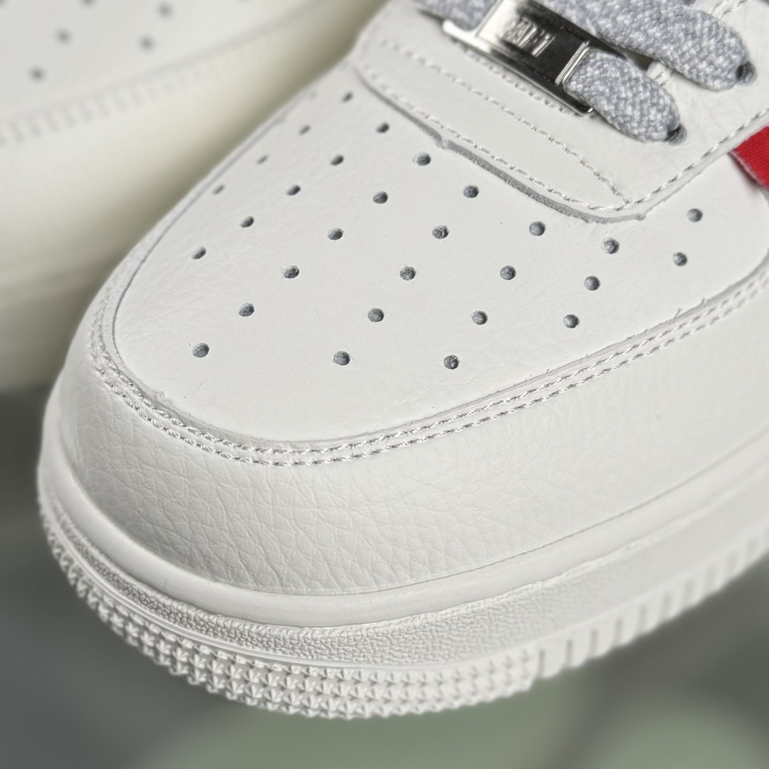 Nike Air Force 1'07 Low 红标 空军一号低帮休闲板鞋 CS5288-043 Nike Air Force 1'07 Low 红标 空军一号低帮休闲板鞋 CS5288-043