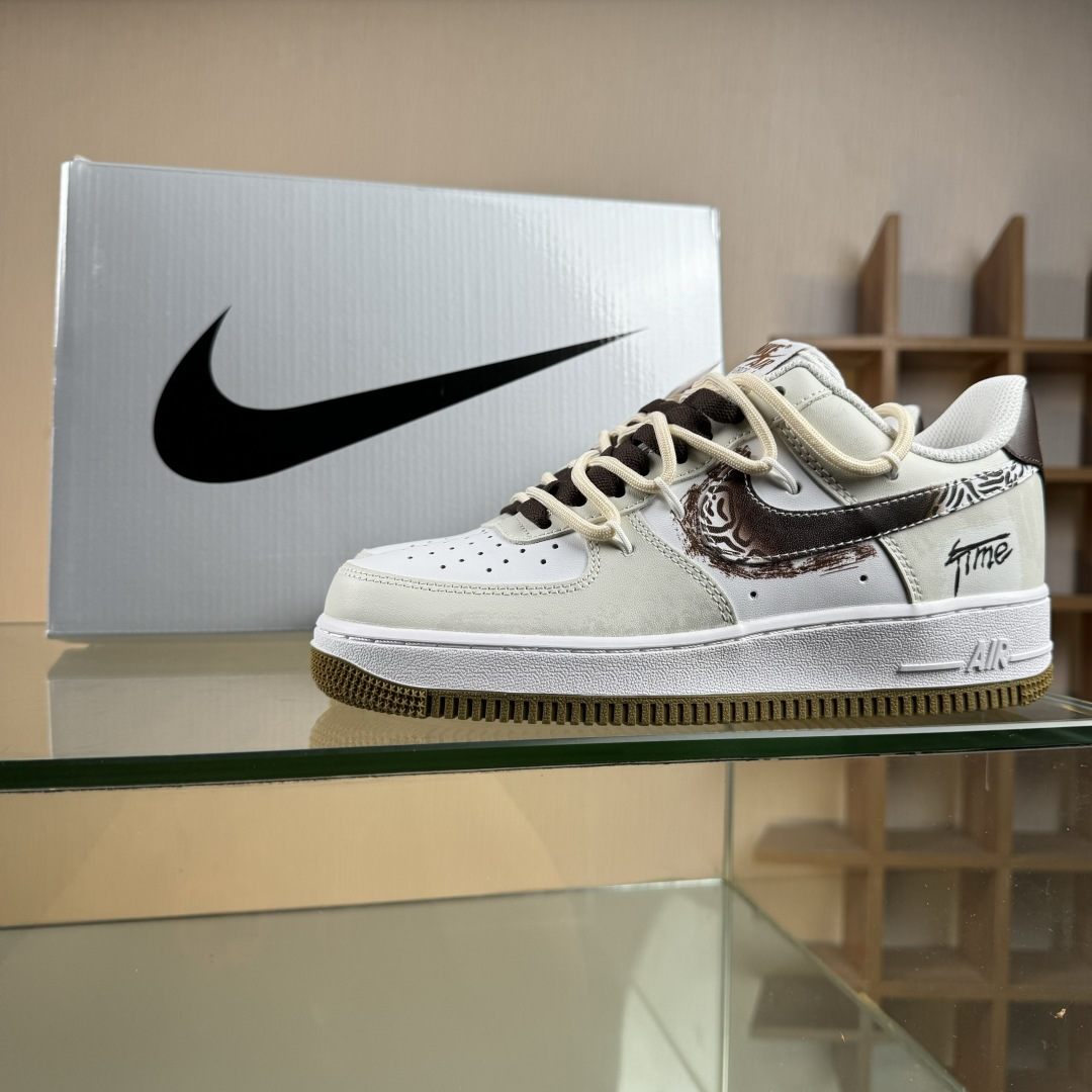 Nike Air Force 1'07 Low 新中式国风 空军一号低帮休闲板鞋 ZH0316-094 Nike Air Force 1'07 Low 新中式国风 空军一号低帮休闲板鞋 ZH0316-094