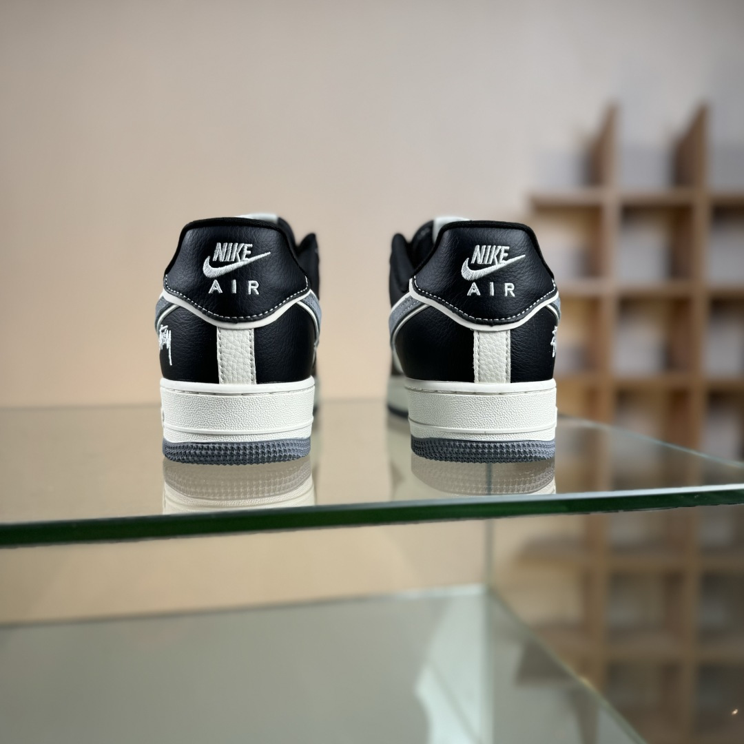 Nike Air Force 1'07 Low 斯图西联名 米灰黑织标 空军一号低帮休闲板鞋 DF0188-102-Top High Quatity Cheap Sneakers Fashion Clothing Clothes Bags handbags Shoes of all Brand wholesale With The best Quality And Beautiful Price from China Factory Chinese suppliers wholesaler seller Nike Air Force 1'07 Low 斯图西联名 米灰黑织标 空军一号低帮休闲板鞋 DF0188-102