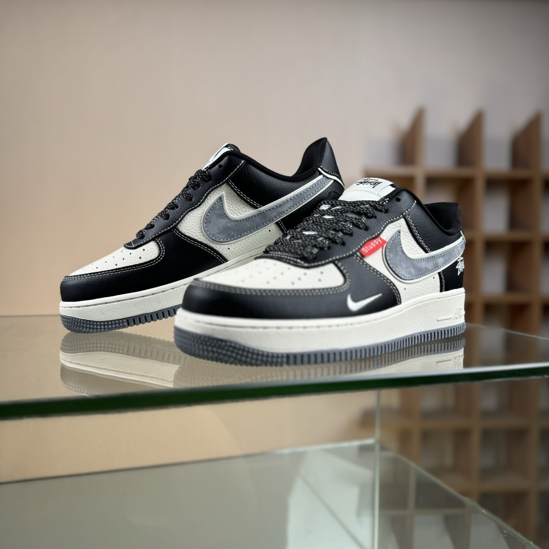 Nike Air Force 1'07 Low 斯图西联名 米灰黑织标 空军一号低帮休闲板鞋 DF0188-102-Top High Quatity Cheap Sneakers Fashion Clothing Clothes Bags handbags Shoes of all Brand wholesale With The best Quality And Beautiful Price from China Factory Chinese suppliers wholesaler seller Nike Air Force 1'07 Low 斯图西联名 米灰黑织标 空军一号低帮休闲板鞋 DF0188-102