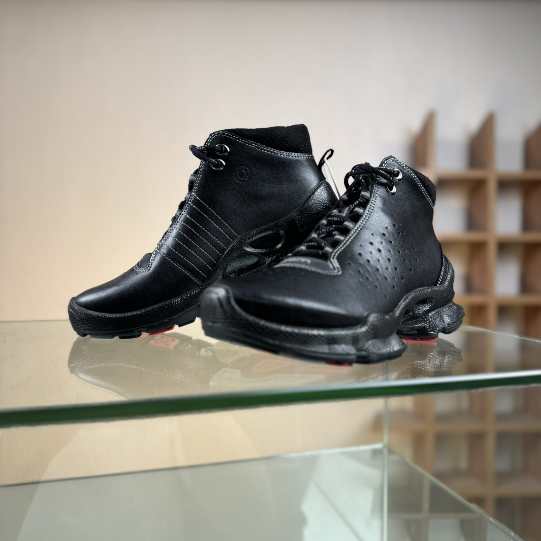 320 Ecco 爱步高帮 大经典 采用现代工艺品质融合 精选小牛皮面料 百搭休闲老爹鞋