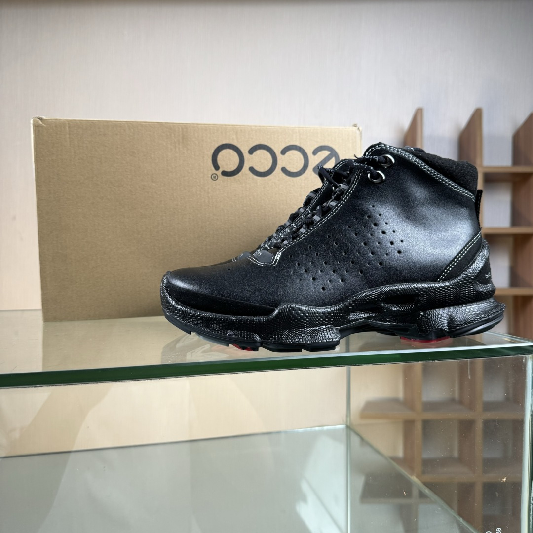 320 Ecco 爱步高帮 大经典 采用现代工艺品质融合 精选小牛皮面料 百搭休闲老爹鞋