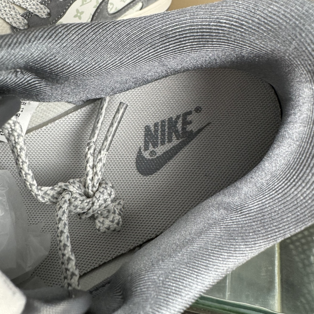 Nike SB Dunk Low 联名 灰猪八红标 周年高端定制 低帮休闲板鞋 CX5050-Y13-Top High Quatity Cheap Sneakers Fashion Clothing Clothes Bags handbags Shoes of all Brand wholesale With The best Quality And Beautiful Price from China Factory Chinese suppliers wholesaler seller Nike SB Dunk Low 联名 灰猪八红标 周年高端定制 低帮休闲板鞋 CX5050-Y13