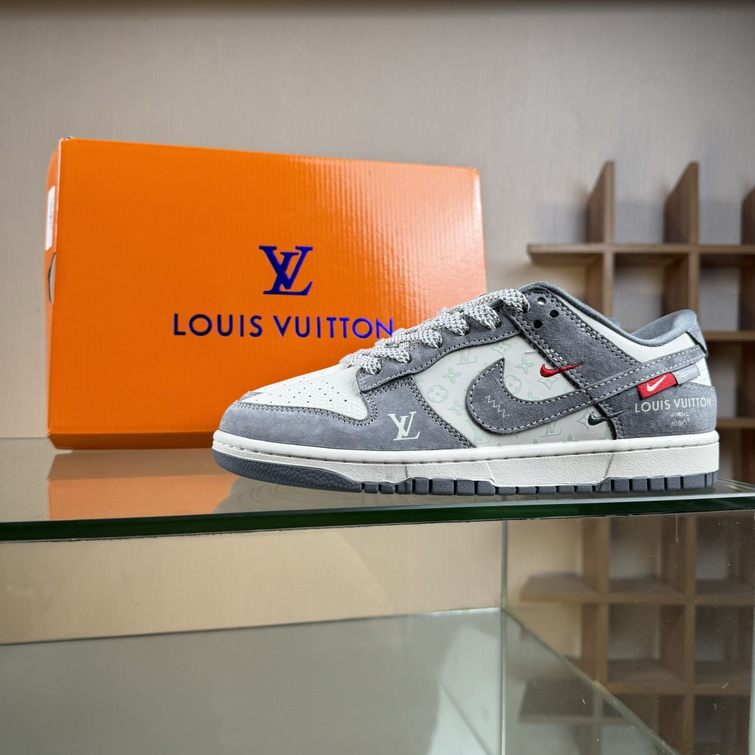 Nike SB Dunk Low 联名 灰猪八红标 周年高端定制 低帮休闲板鞋 CX5050-Y13-Top High Quatity Cheap Sneakers Fashion Clothing Clothes Bags handbags Shoes of all Brand wholesale With The best Quality And Beautiful Price from China Factory Chinese suppliers wholesaler seller Nike SB Dunk Low 联名 灰猪八红标 周年高端定制 低帮休闲板鞋 CX5050-Y13
