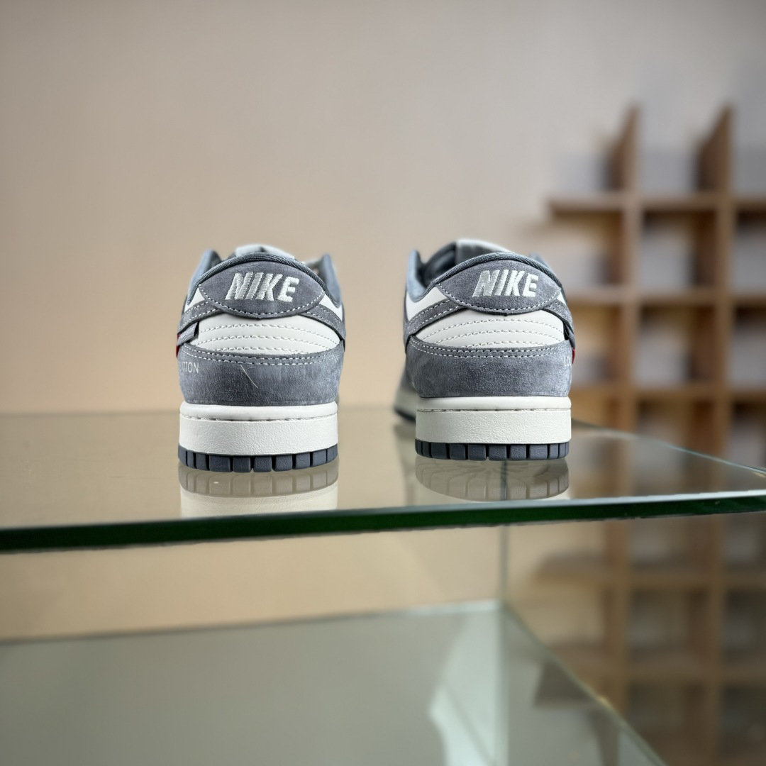Nike SB Dunk Low 联名 灰猪八红标 周年高端定制 低帮休闲板鞋 CX5050-Y13-Top High Quatity Cheap Sneakers Fashion Clothing Clothes Bags handbags Shoes of all Brand wholesale With The best Quality And Beautiful Price from China Factory Chinese suppliers wholesaler seller Nike SB Dunk Low 联名 灰猪八红标 周年高端定制 低帮休闲板鞋 CX5050-Y13