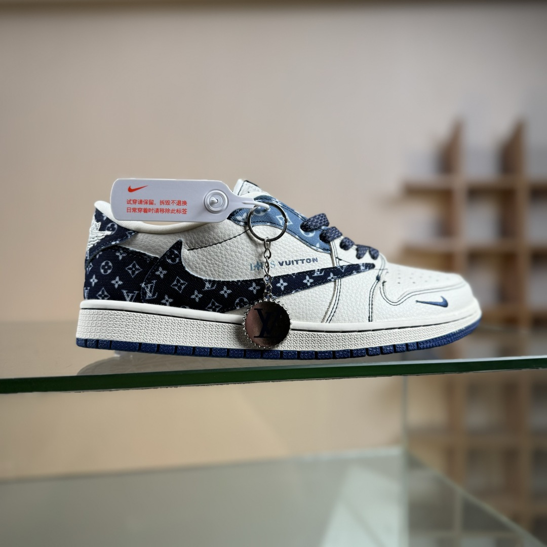 Travis Scott x Fragment Design x Jordan Air Jordan 1 Low SP “路易威登联名——水洗牛仔蓝印花” 高端定制 倒钩三方联名低帮篮球鞋 XD1979-002 Travis Scott x Fragment Design x Jordan Air Jordan 1 Low SP “路易威登联名——水洗牛仔蓝印花” 高端定制 倒钩三方联名低帮篮球鞋 XD1979-002