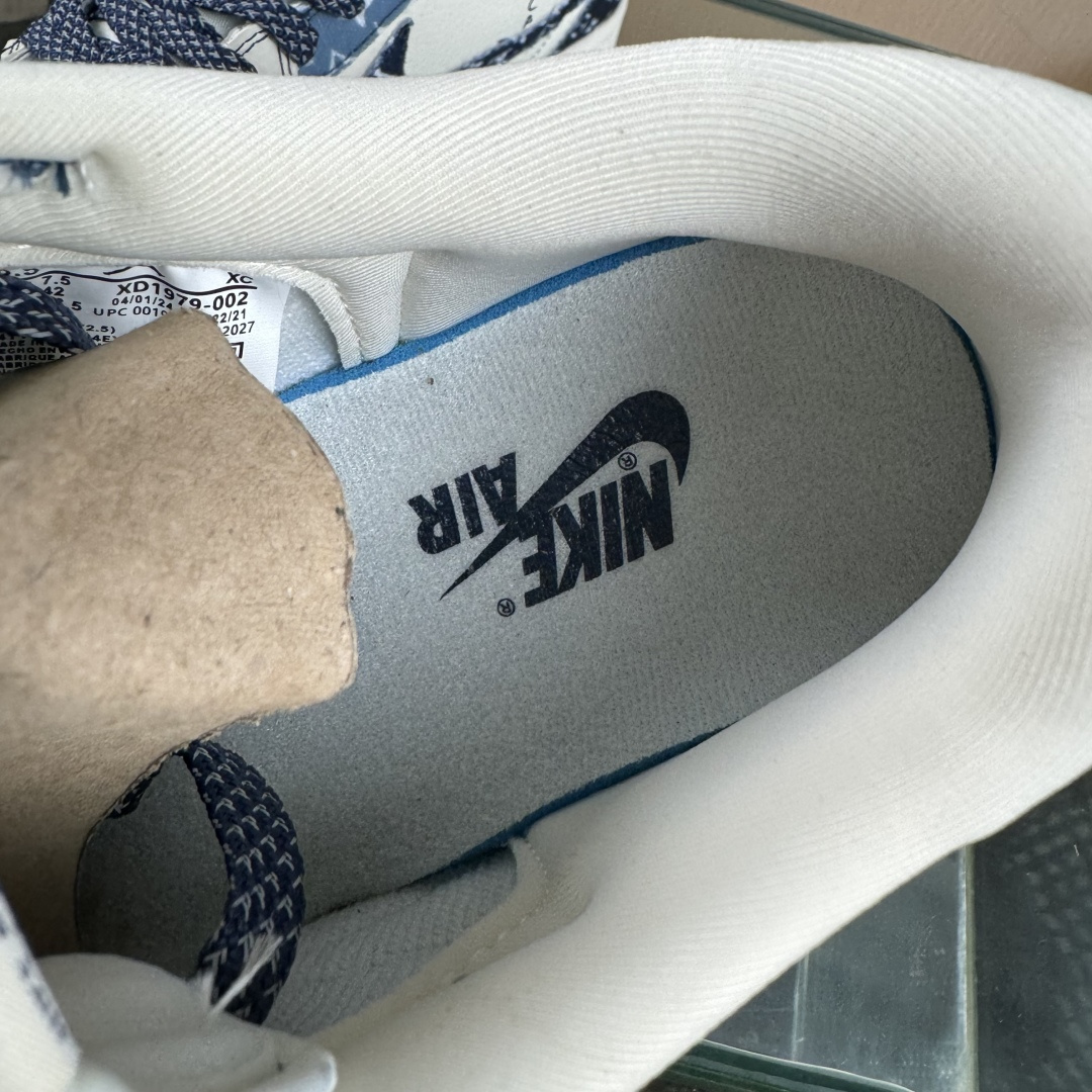 Travis Scott x Fragment Design x Jordan Air Jordan 1 Low SP “路易威登联名------水洗牛仔蓝印花” 高端定制 倒钩三方联名低帮篮球鞋 XD1979-002 Travis Scott x Fragment Design x Jordan Air Jordan 1 Low SP “路易威登联名------水洗牛仔蓝印花” 高端定制 倒钩三方联名低帮篮球鞋 XD1979-002