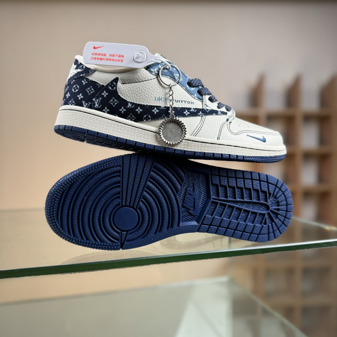 Travis Scott x Fragment Design x Jordan Air Jordan 1 Low SP “路易威登联名------水洗牛仔蓝印花” 高端定制 倒钩三方联名低帮篮球鞋 XD1979-002 Travis Scott x Fragment Design x Jordan Air Jordan 1 Low SP “路易威登联名------水洗牛仔蓝印花” 高端定制 倒钩三方联名低帮篮球鞋 XD1979-002