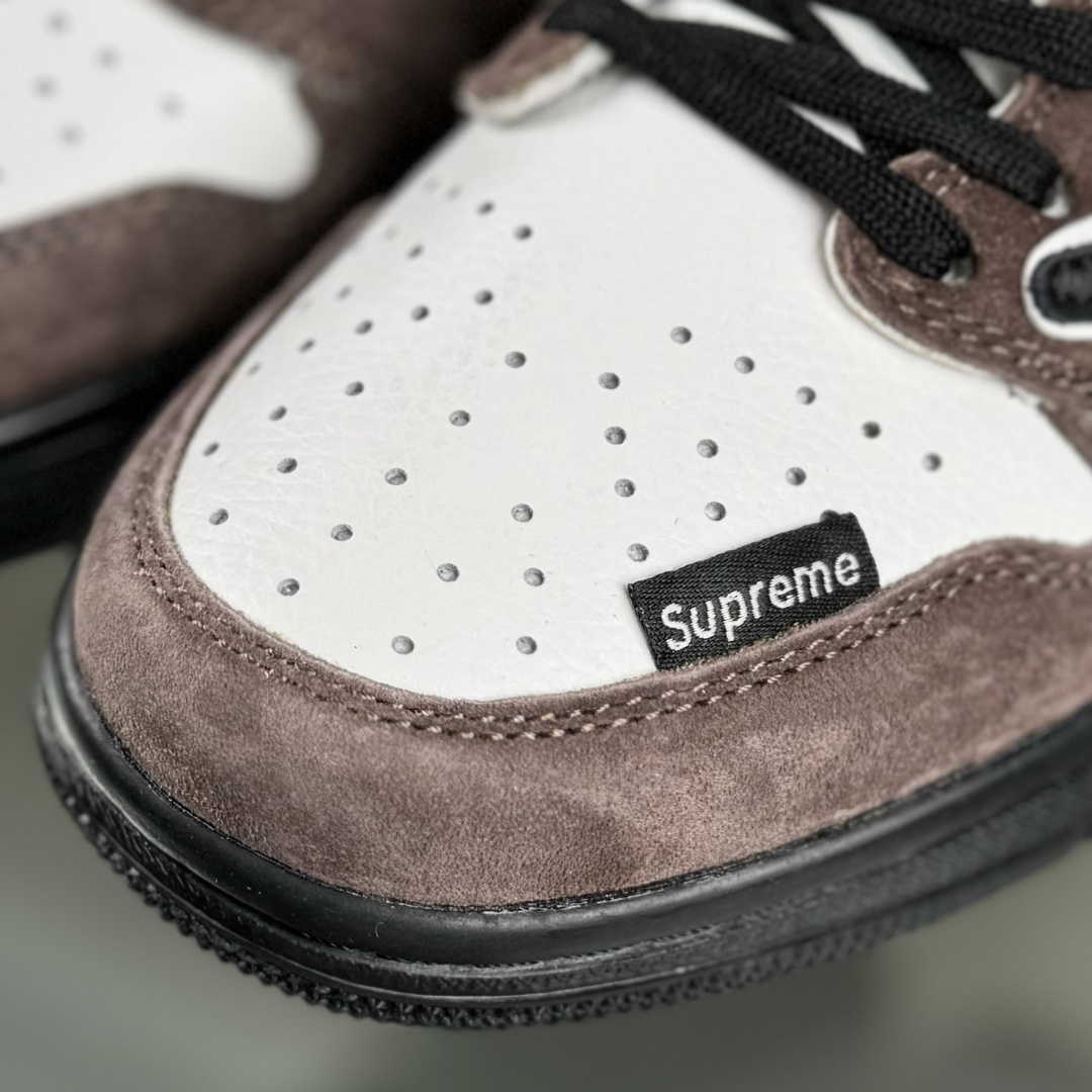 Travis Scott x Nike Air Jordan 1 Low x Supreme Air Jordan 1 Low 反转棕白倒钩 DZ5899-032 Travis Scott x Nike Air Jordan 1 Low x Supreme Air Jordan 1 Low 反转棕白倒钩 DZ5899-032