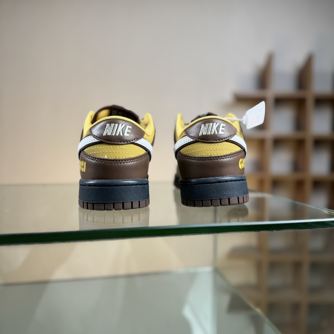Nike SB Dunk Low x GUCCI 棕黄满天星 DJ1988-001-Top High Quatity Cheap Sneakers Fashion Clothing Clothes Bags handbags Shoes of all Brand wholesale With The best Quality And Beautiful Price from China Factory Chinese suppliers wholesaler seller Nike SB Dunk Low x GUCCI 棕黄满天星 DJ1988-001