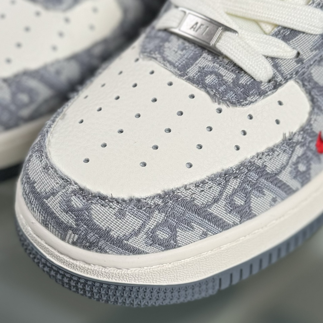Nike Air Force 1'07 Low 迪奥联名 花纹米灰红 空军一号低帮休闲板鞋 MZ9588-807