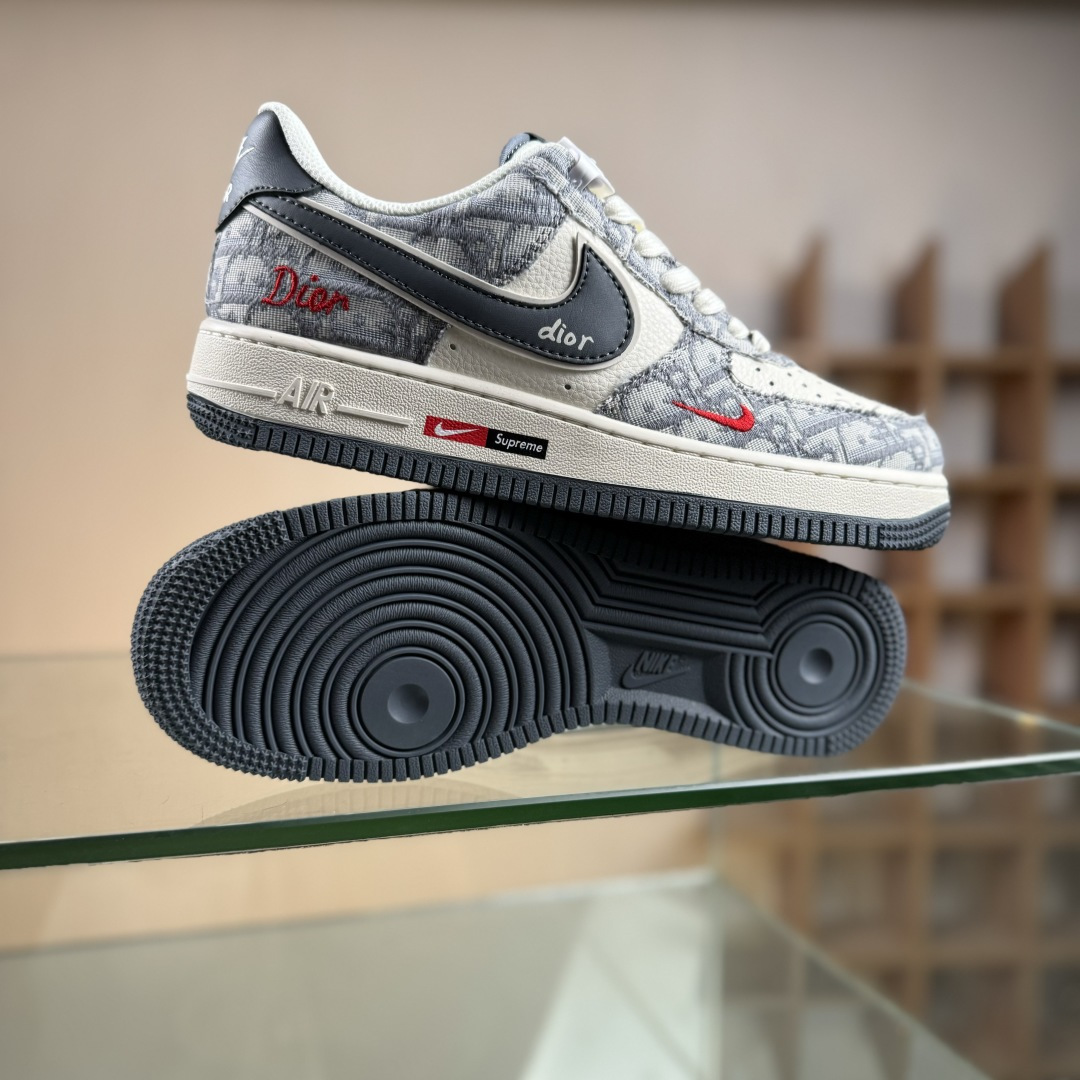 Nike Air Force 1'07 Low 迪奥联名 花纹米灰红 空军一号低帮休闲板鞋 MZ9588-807