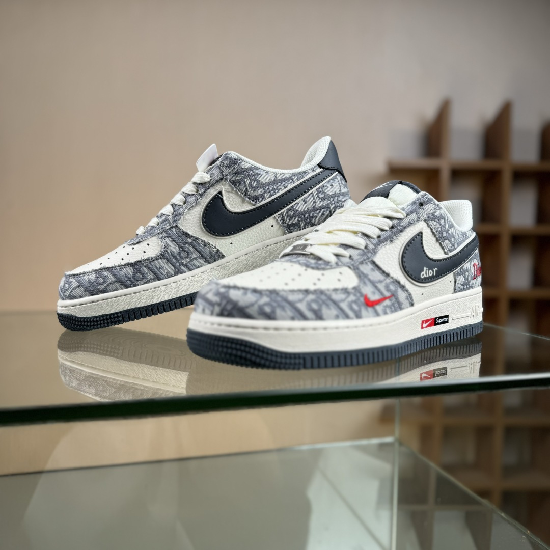 Nike Air Force 1'07 Low 迪奥联名 花纹米灰红 空军一号低帮休闲板鞋 MZ9588-807