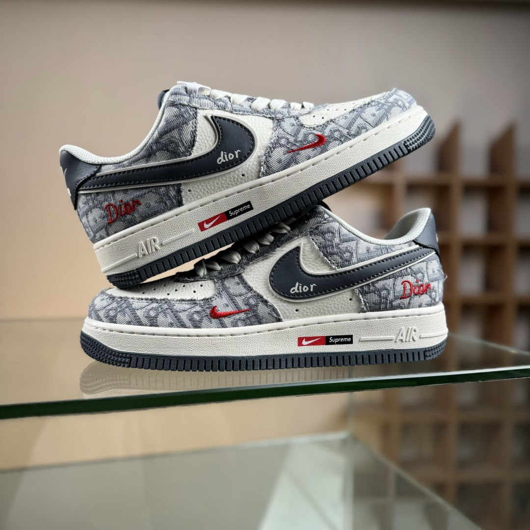 Nike Air Force 1'07 Low 迪奥联名 花纹米灰红 空军一号低帮休闲板鞋 MZ9588-807
