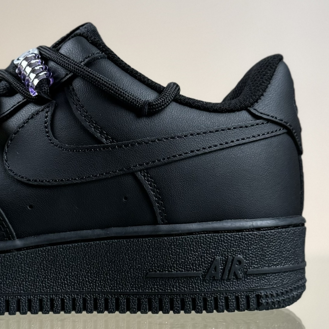 Nike Air Force 1'07 Low 空军一号低帮休闲板鞋 FQ5296-101 Nike Air Force 1'07 Low 空军一号低帮休闲板鞋 FQ5296-101