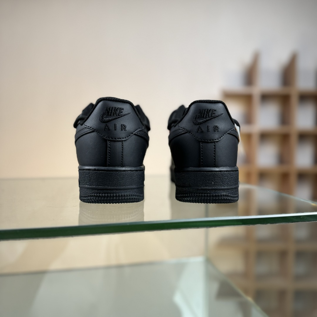 Nike Air Force 1'07 Low 空军一号低帮休闲板鞋 FQ5296-101 Nike Air Force 1'07 Low 空军一号低帮休闲板鞋 FQ5296-101