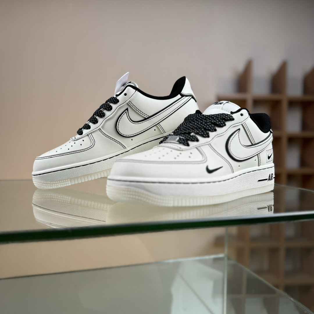 Nike Air Force 1'07 Low 米黑兔八哥水晶底 空军一号低帮休闲板鞋 SM6668-115 Nike Air Force 1'07 Low 米黑兔八哥水晶底 空军一号低帮休闲板鞋 SM6668-115