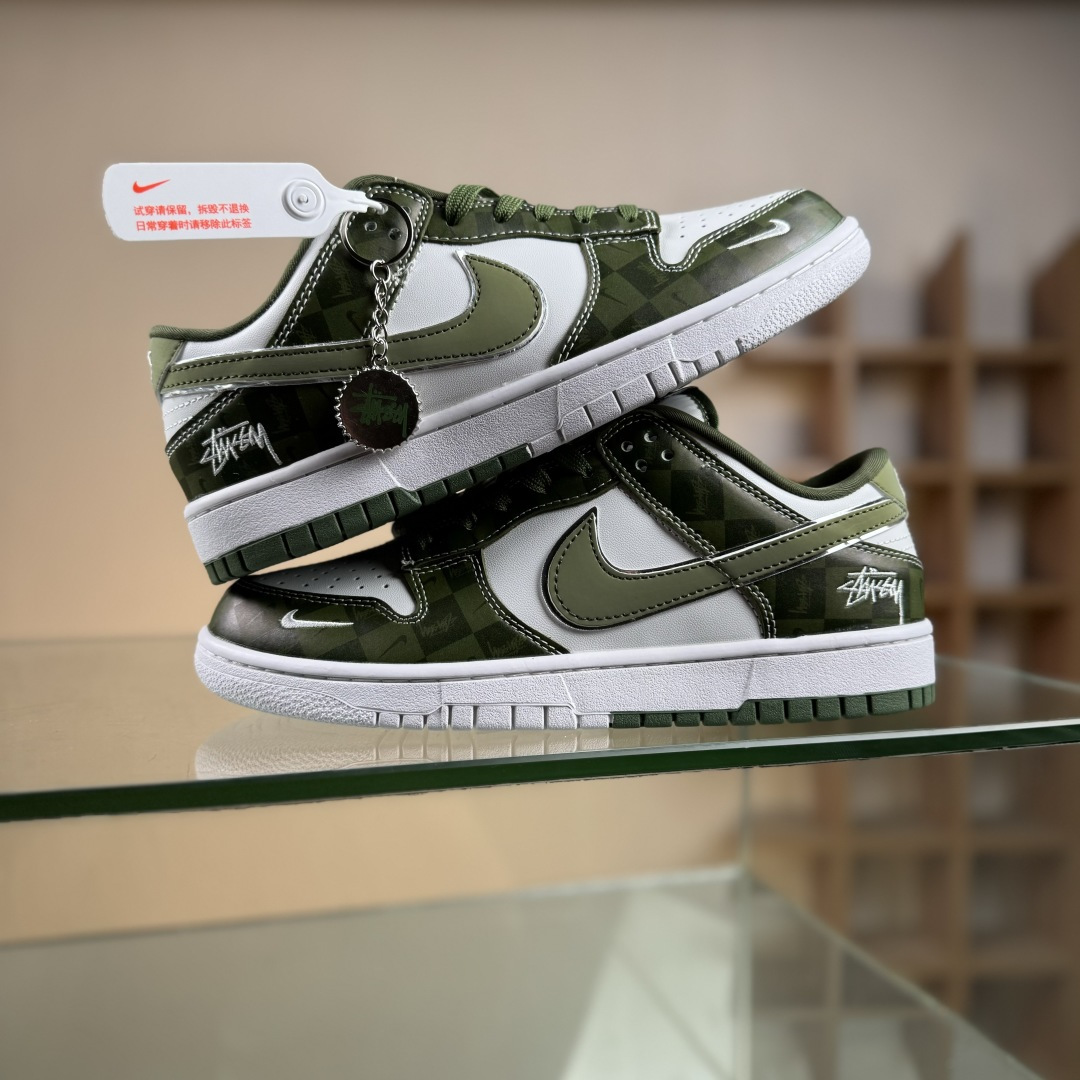 Nike SB Dunk Low x Stussy 绿白小勾 DG1988-010 Nike SB Dunk Low x Stussy 绿白小勾 DG1988-010