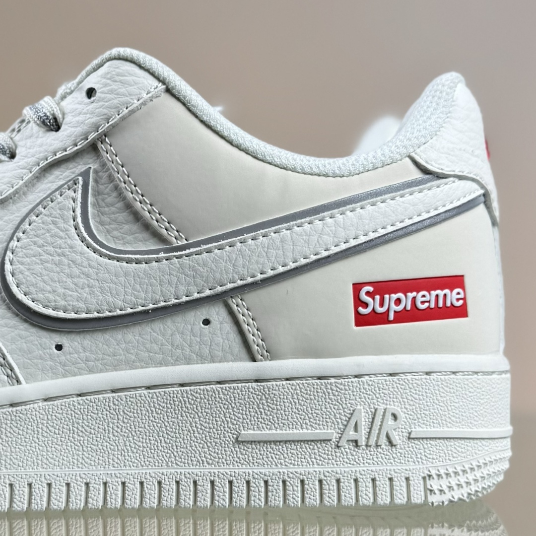 Nike Air Force 1'07 Low Supreme联名 米白小红勾 空军一号低帮休闲板鞋 CS5288-052