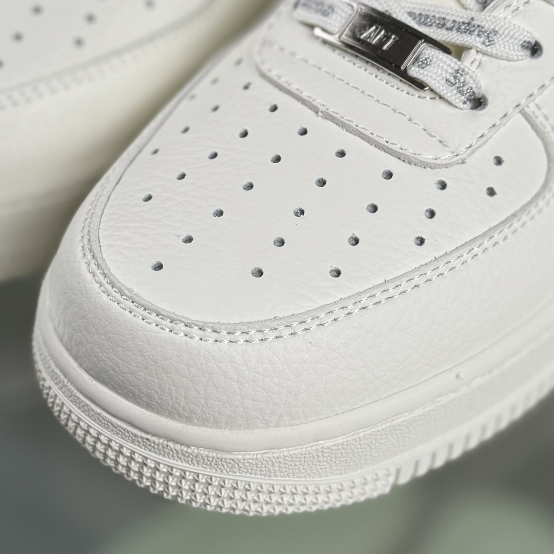 Nike Air Force 1'07 Low Supreme联名 米白小红勾 空军一号低帮休闲板鞋 CS5288-052