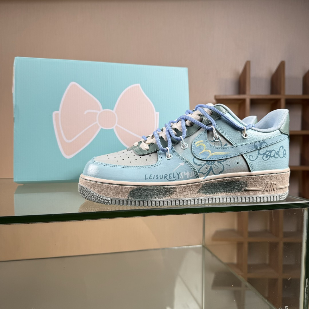 Nike Air Force 1'07 Low 手绘涂鸦 青空花屿 空军一号低帮休闲板鞋 KS6968-777