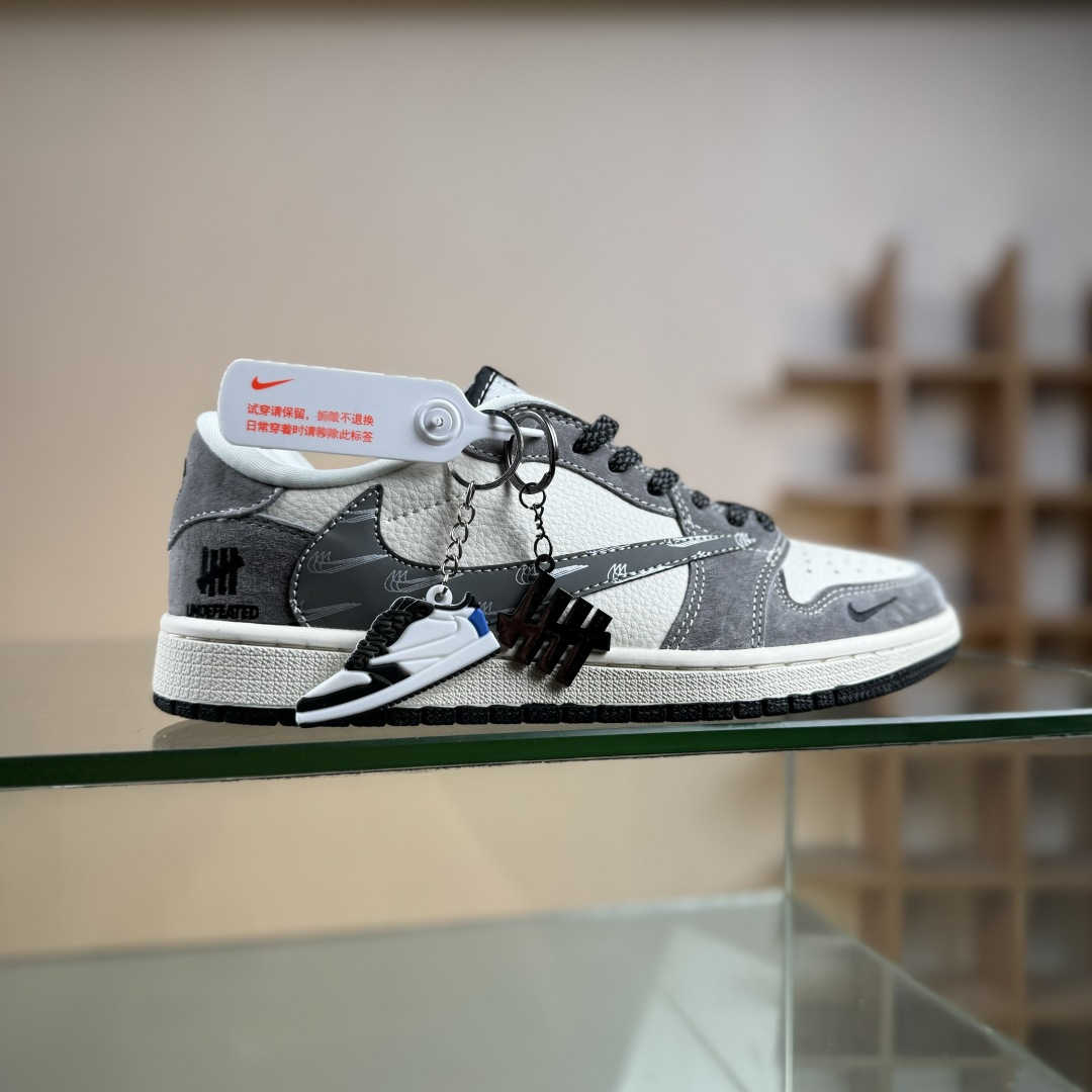 Travis Scott x Fragment Design x Air Jordan 1 Low SP AJ1 乔1UN联名 猪八米灰多勾 低帮文化休闲板鞋 DD7866-116