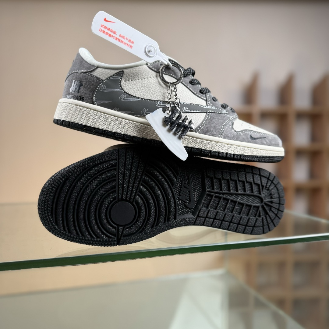 Travis Scott x Fragment Design x Air Jordan 1 Low SP AJ1 乔1UN联名 猪八米灰多勾 低帮文化休闲板鞋 DD7866-116