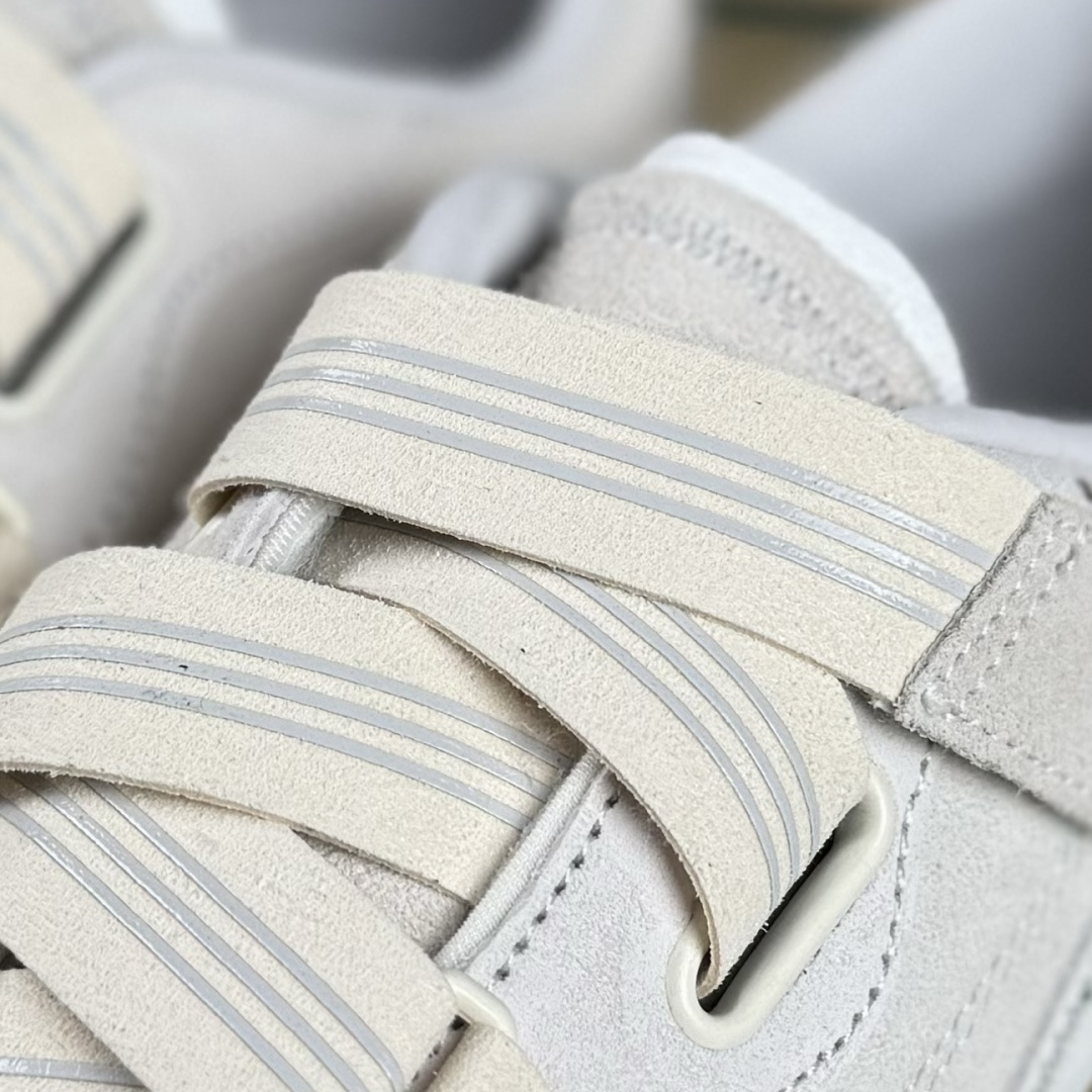 190 ADIDAS URBAN REVERIE 舒适百搭 耐磨低帮 阿迪达斯 生活休闲鞋 JS0151