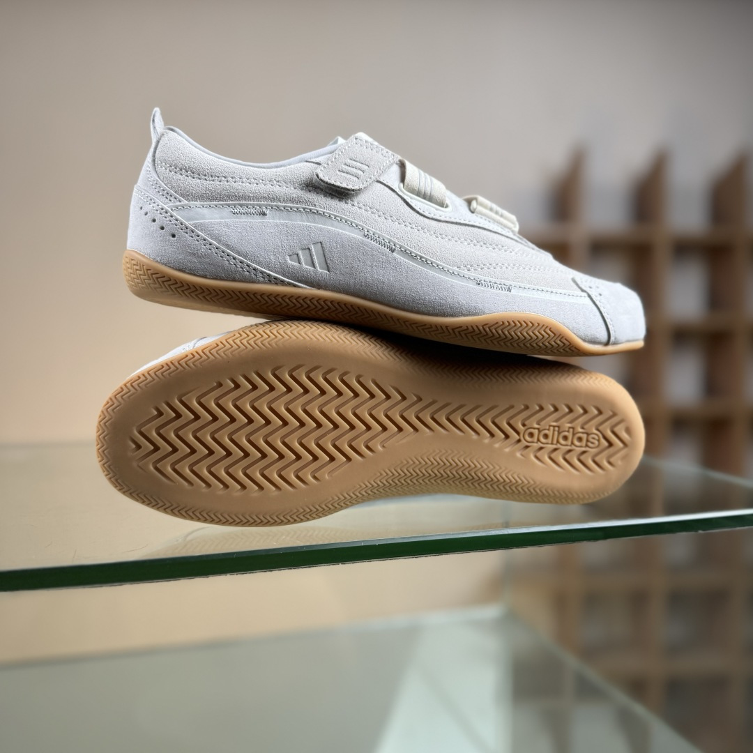 190 ADIDAS URBAN REVERIE 舒适百搭 耐磨低帮 阿迪达斯 生活休闲鞋 JS0151