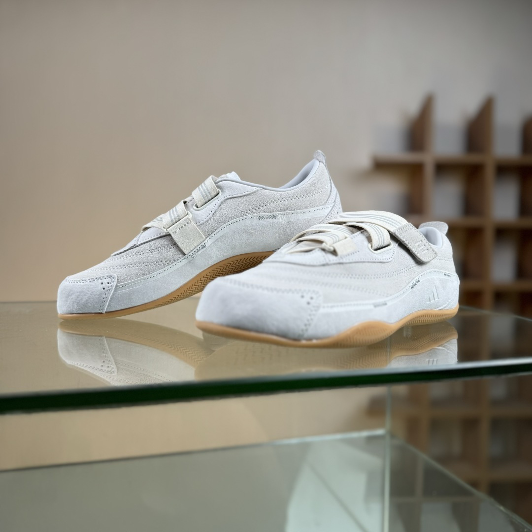 190 ADIDAS URBAN REVERIE 舒适百搭 耐磨低帮 阿迪达斯 生活休闲鞋 JS0151