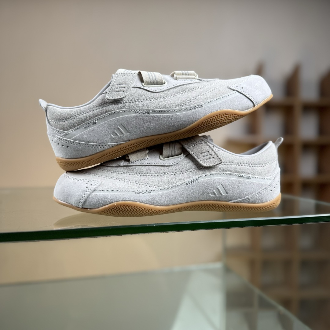 190 ADIDAS URBAN REVERIE 舒适百搭 耐磨低帮 阿迪达斯 生活休闲鞋 JS0151