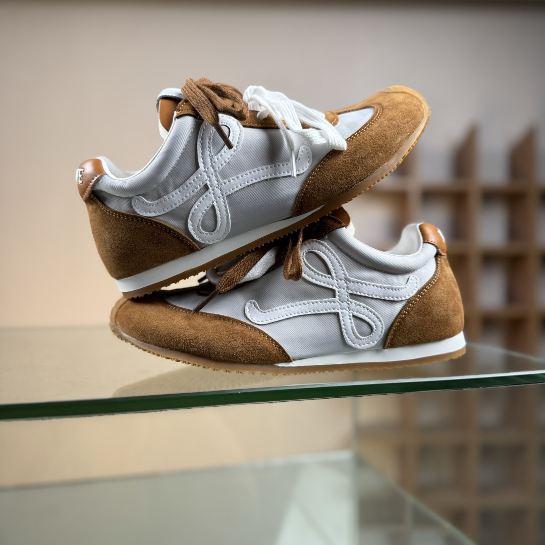 220 罗意威Loewe Ballet Runner 1.0 Sneakers 芭蕾舞2.0系列阿甘复古风德训薄底百搭休闲运动鞋