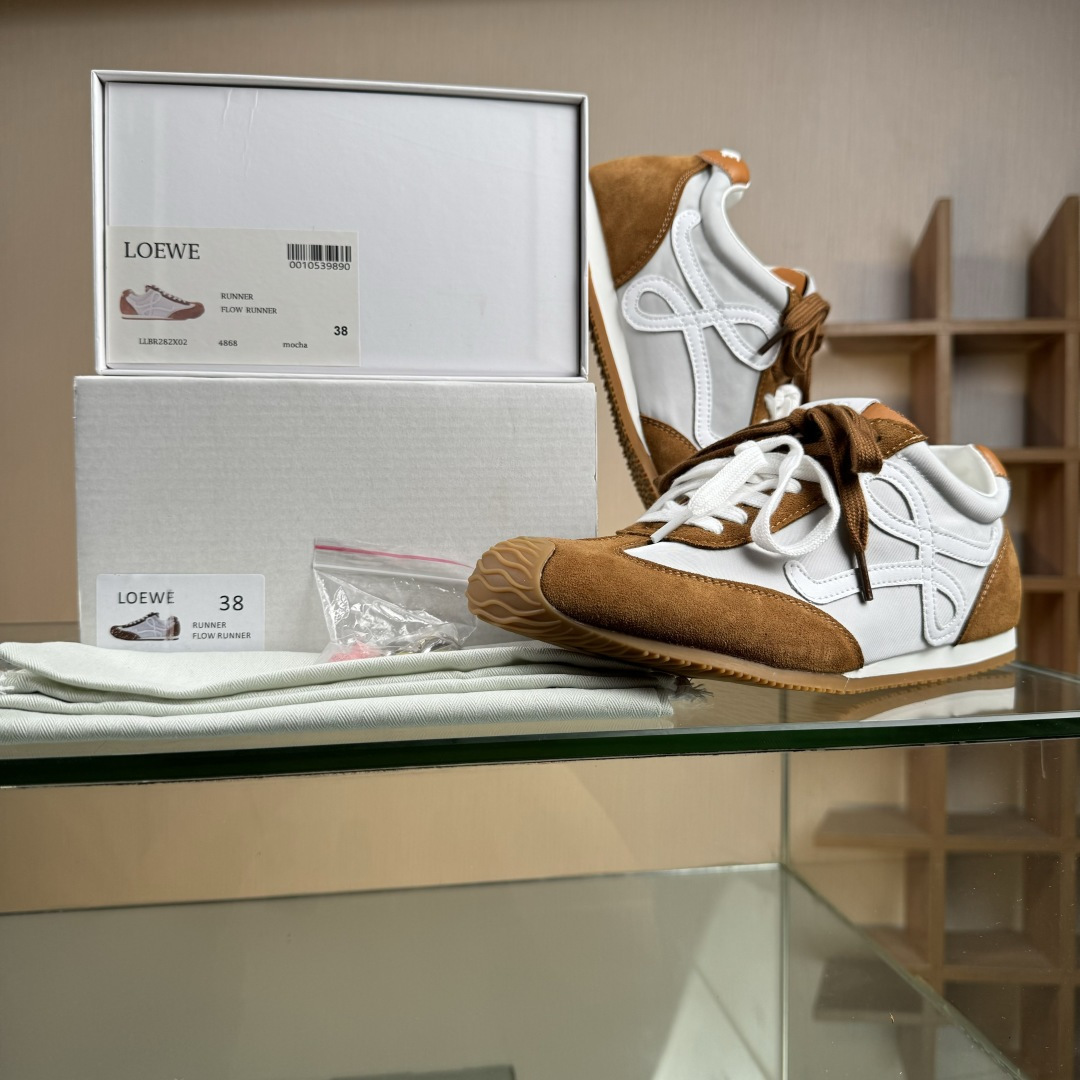 220 罗意威Loewe Ballet Runner 1.0 Sneakers 芭蕾舞2.0系列阿甘复古风德训薄底百搭休闲运动鞋