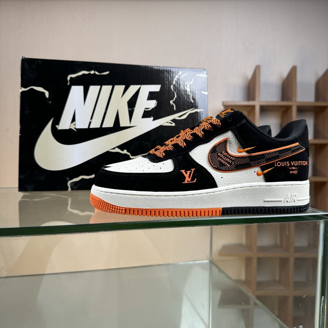 Nike Air Force 1 Low 07 x Louis Vuitton 黑白双小勾满天星 KJ1688-025
